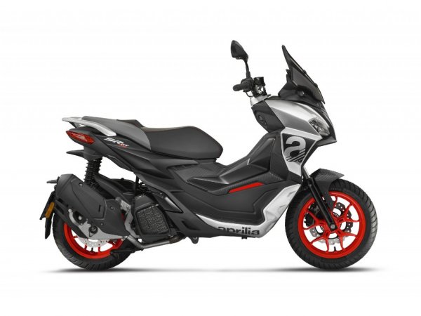 Aprilia SR GT 125 černé - DEMO vozidlo