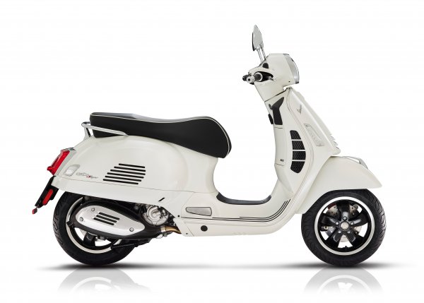 Vespa GTS 300 Super bílá - DEMO vozidlo
