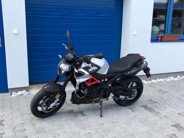 Aprilia Shiver 900