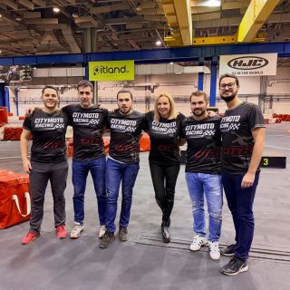 Dnes jsme pojezdili v Pitlandu 🏁 Gumy horký, úsměvy široký a ego lehce pošramocený 😄 Můžeme jen doporučit!